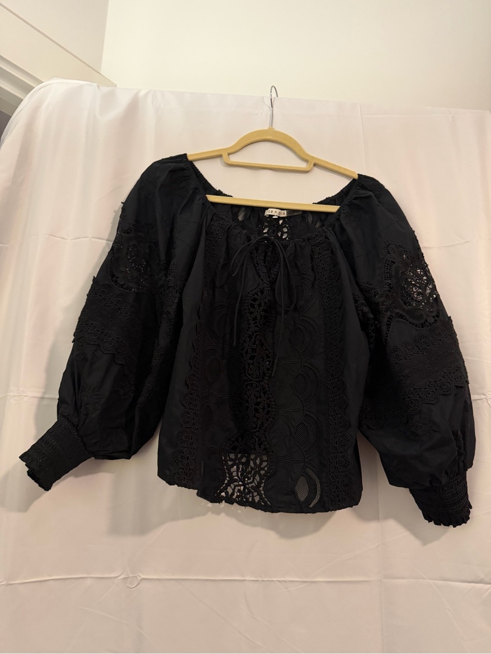 Alice and Olivia top size large - Picture 3 of 6